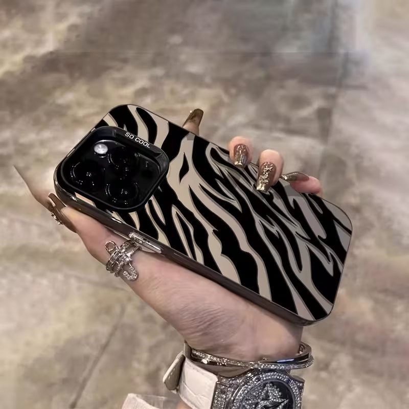 ゼブラ柄ブラックアドバンスドIMD耐衝撃カバー iPhone - Apple Iphone 15 Pro Max のレビューと価格